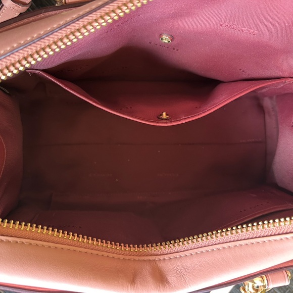 Limited Edition Selena Gomez x Coach purse - Picture 5 of 16